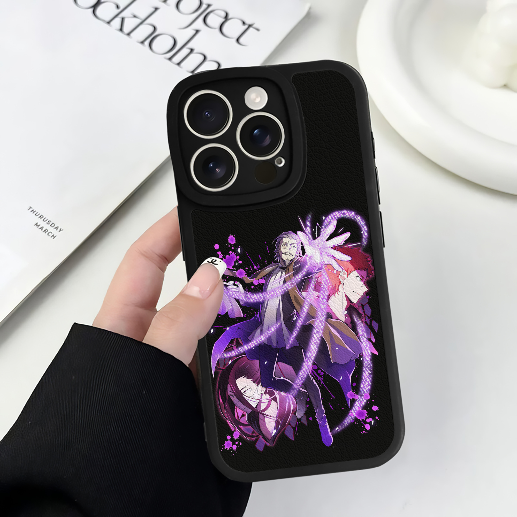 （画像用） 文豪ストレイドッグス Bungo Stray Dogs 【iPhone 16シリーズ対応】シリコンスマホケース（レザー調） 材質：シリコン